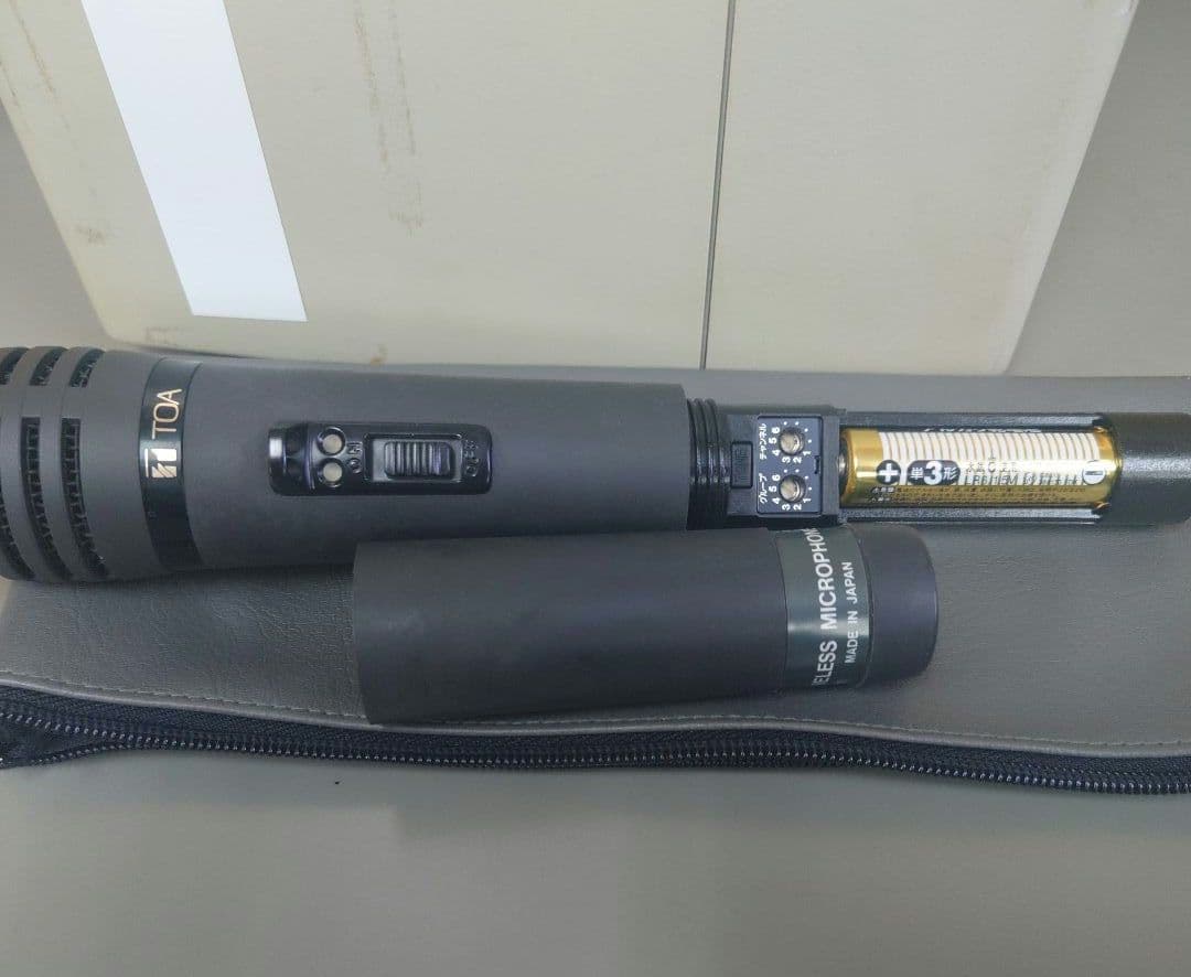 TOA　ワイヤレスアンプ　マイク付き