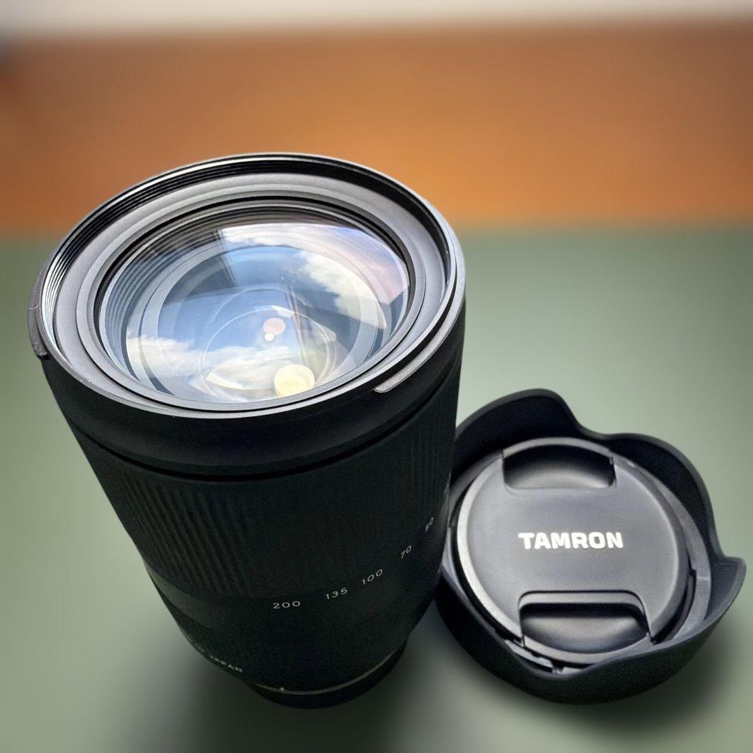 新品同様TAMRON 28-200mm F2.8-5.6 ズームレンズ