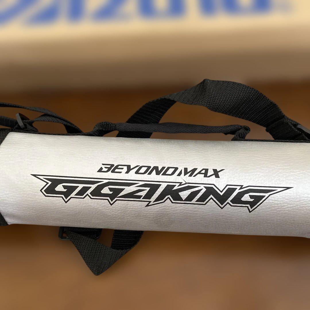 ギガキング　 軟式バット 黒金装飾