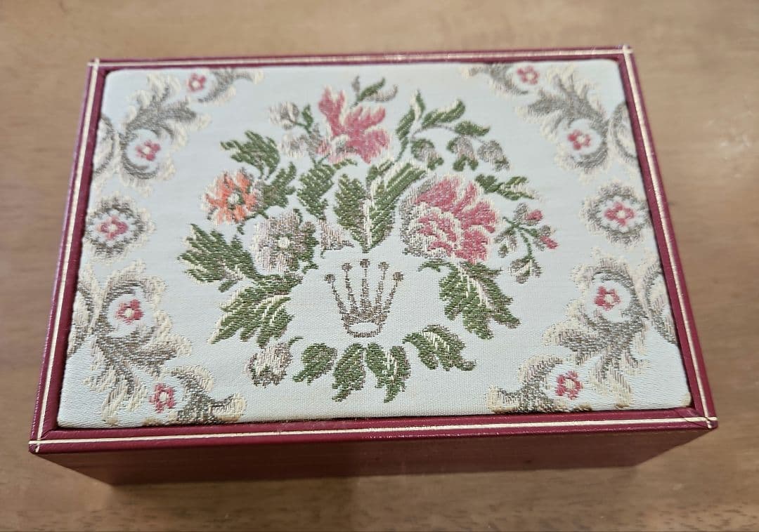 ロレックス　箱　刺繍蓋　希少　金無垢