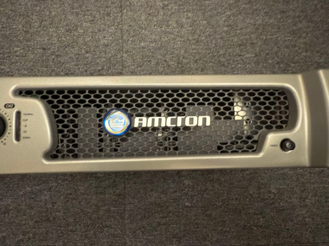 AMCRON Crown XLS1000 アンプ