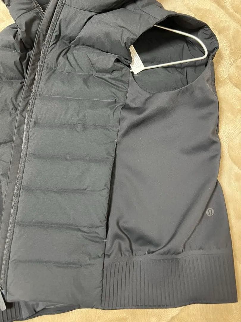 LuLuemon Down and Around ベスト ブラック サイズ8