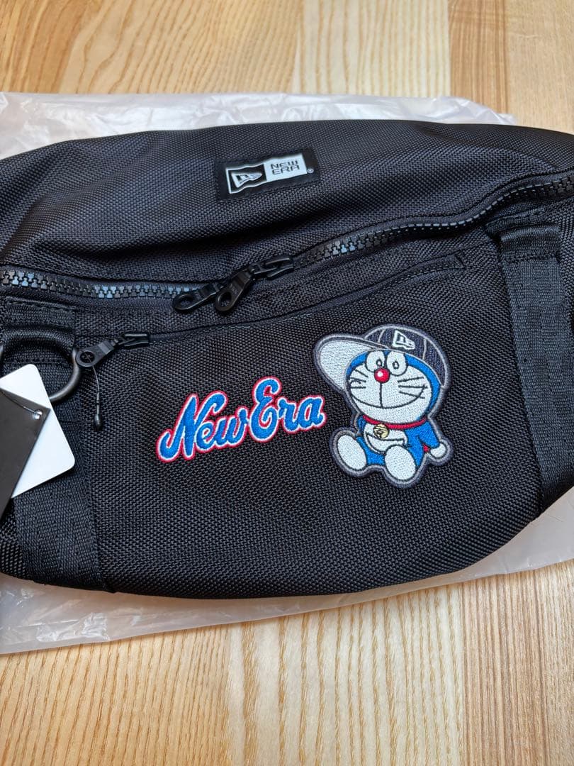 New Era ドラえもん ボディバッグ