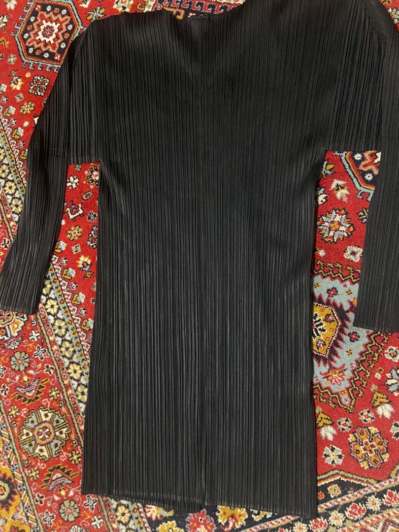 黒Mサイズ　Pleats Please カーディガン