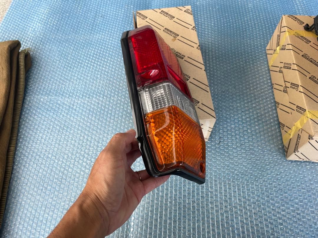 ランクル74ミドル FRPトップ用 純正テールランプ※美品