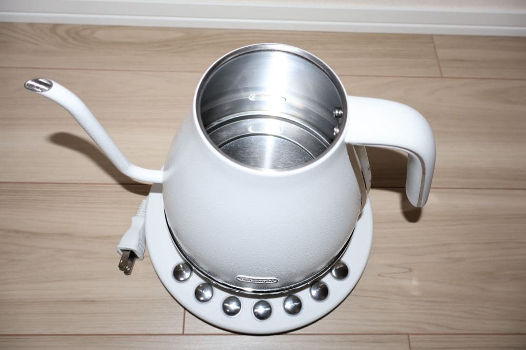 ⭐︎美品⭐︎ デロンギ 電気ケトル アイコナ KBOE1230J-W温度調整機能付き