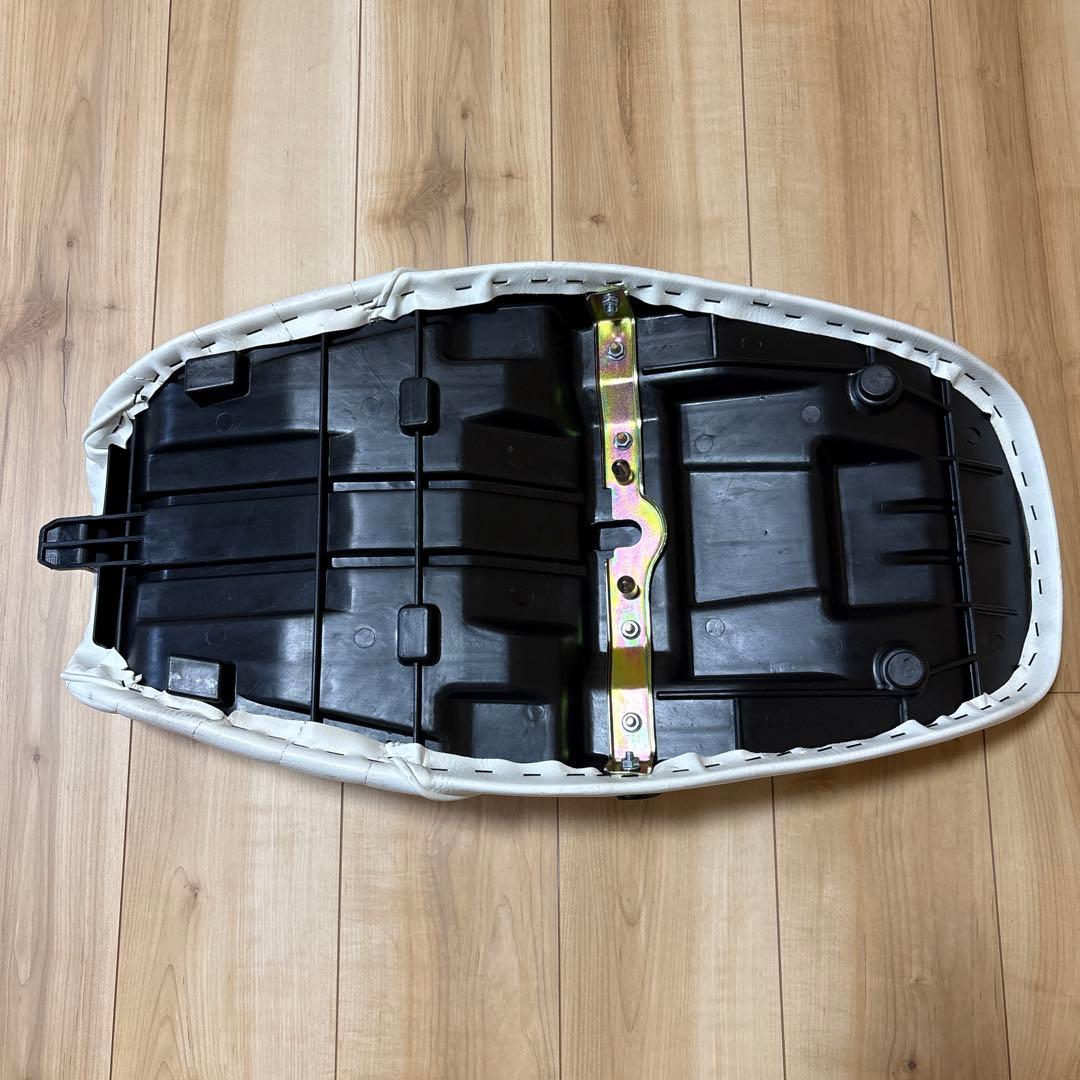 ゼファーx シート　白　タックロール