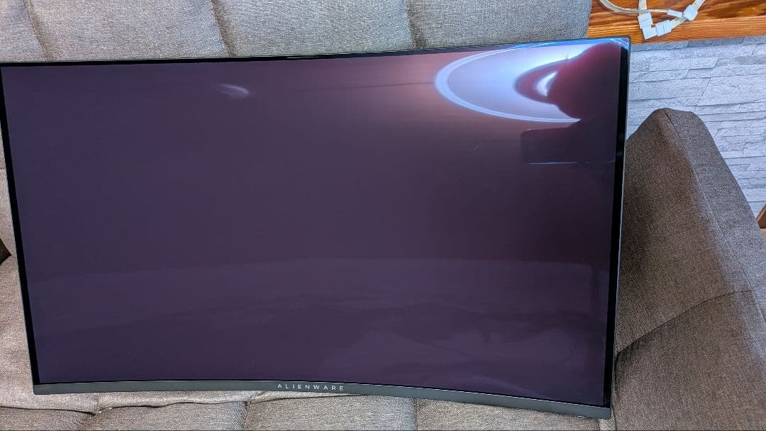 Alienware 31.6インチ 4K QD-OLED モニター