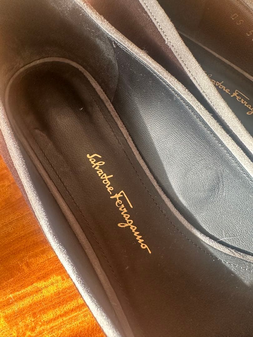 美品⭐︎フェラガモ 61/2D