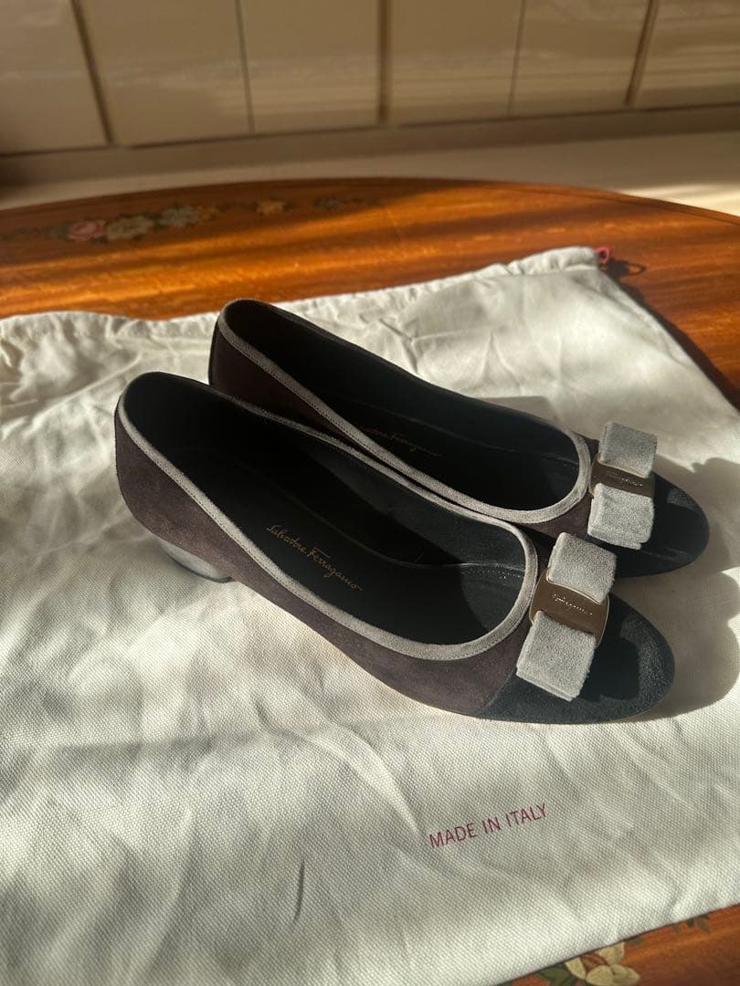 美品⭐︎フェラガモ 61/2D