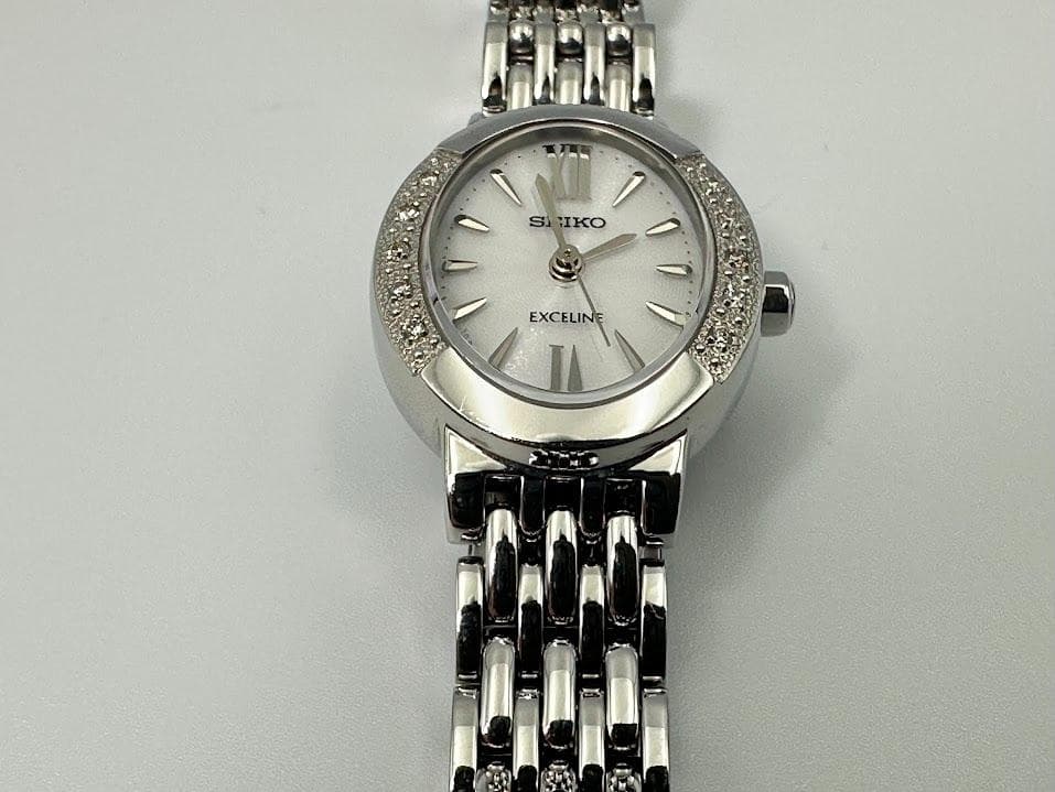 セイコー エクセリーヌ V117-0AV0 腕時計 ソーラー オーバル 922