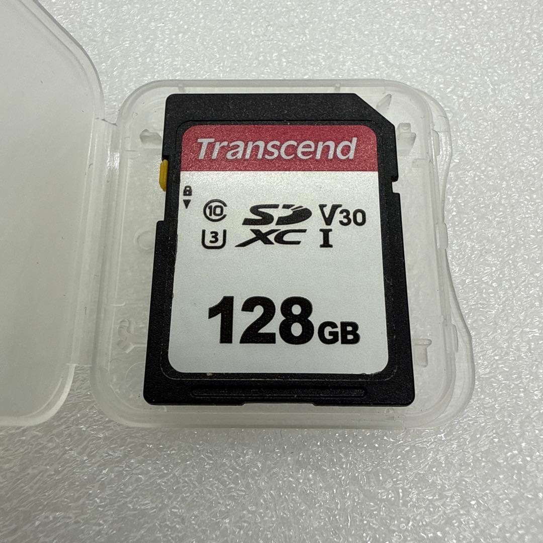 美品 Canon EOS R50 ミラーレス一眼 標準ズームレンズキット 備品付