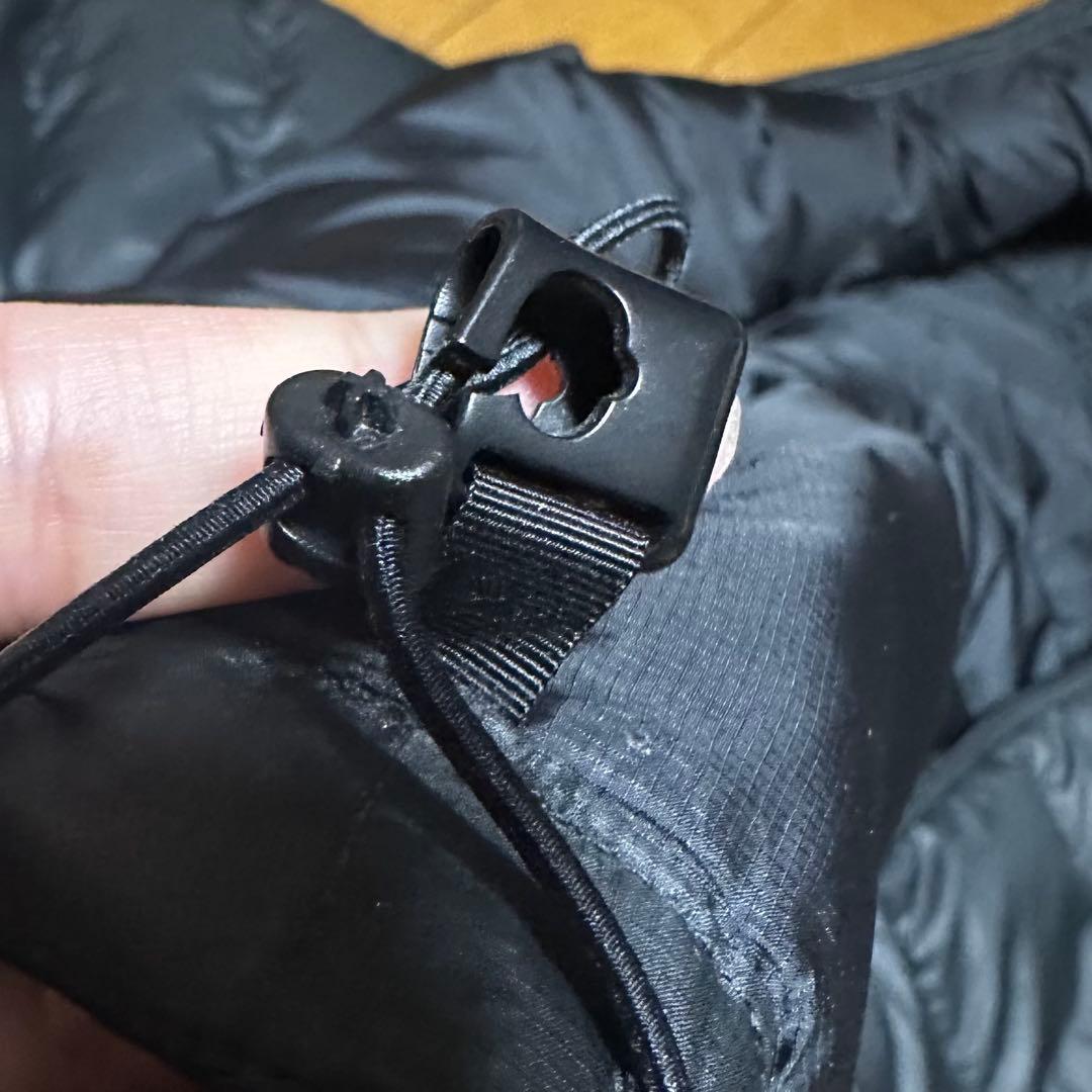 《patagonia》 パタゴニア (XS) フード付きダウンジャケット 難あり