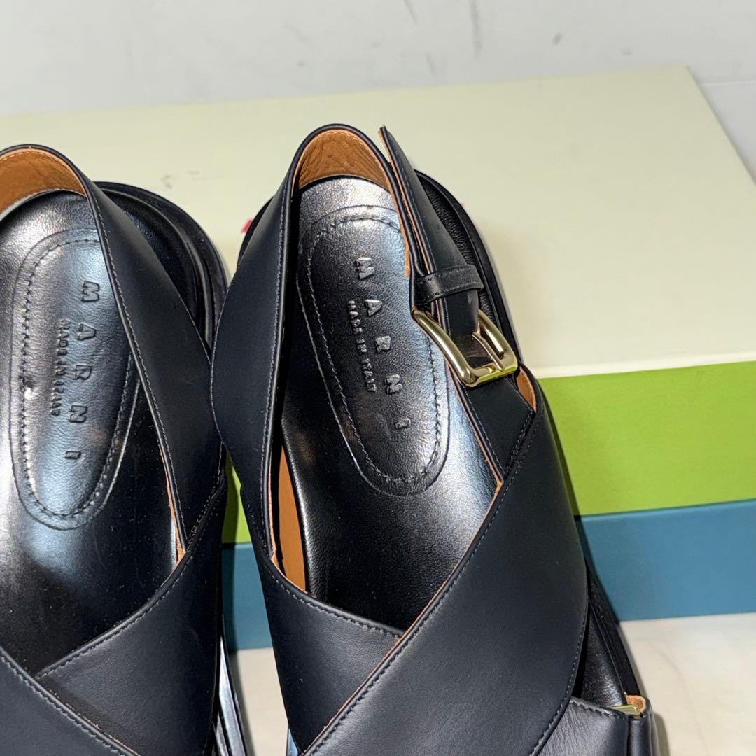 ⭐️新品未使用⭐️　MARNI　クロスフラット　ナッパーレザー　フスベットサンダル