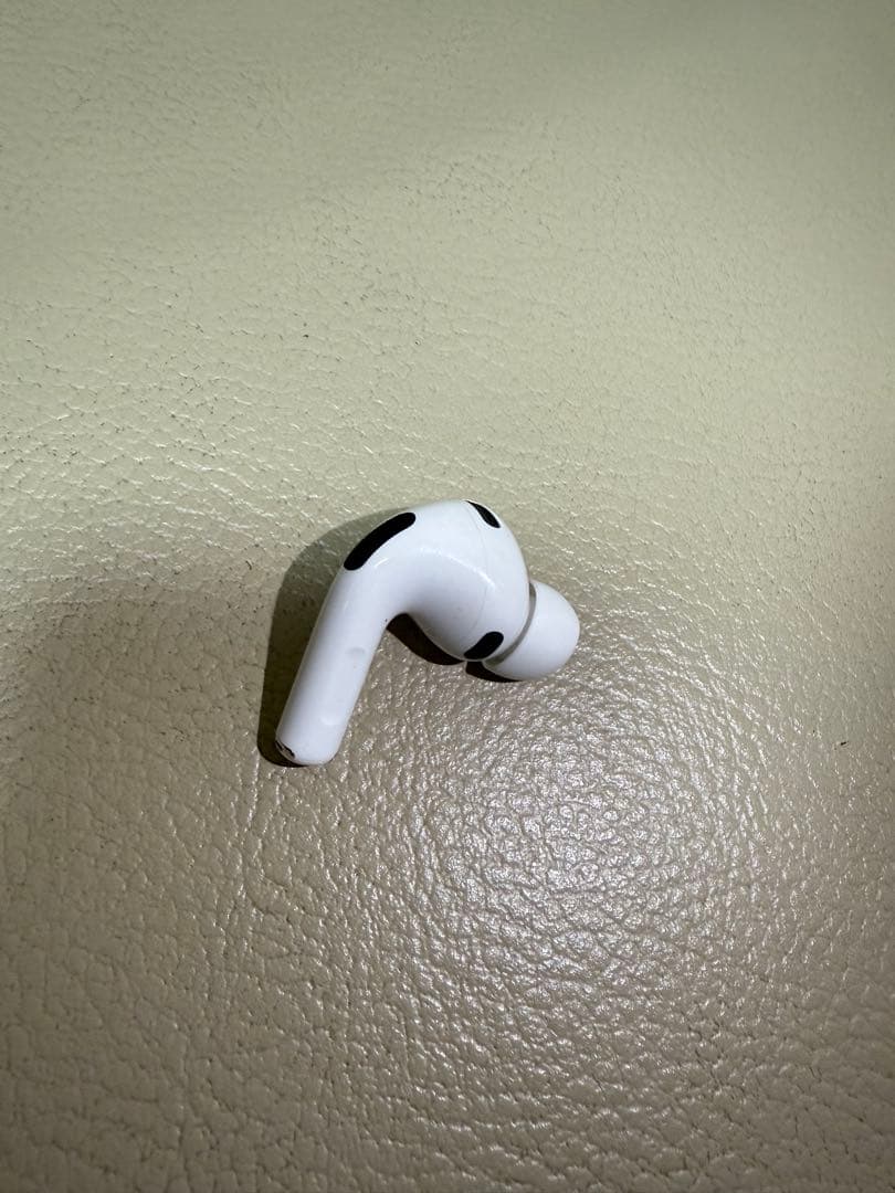 断*D様 美品　AirPods Pro 第3世代 右　右耳　A3063