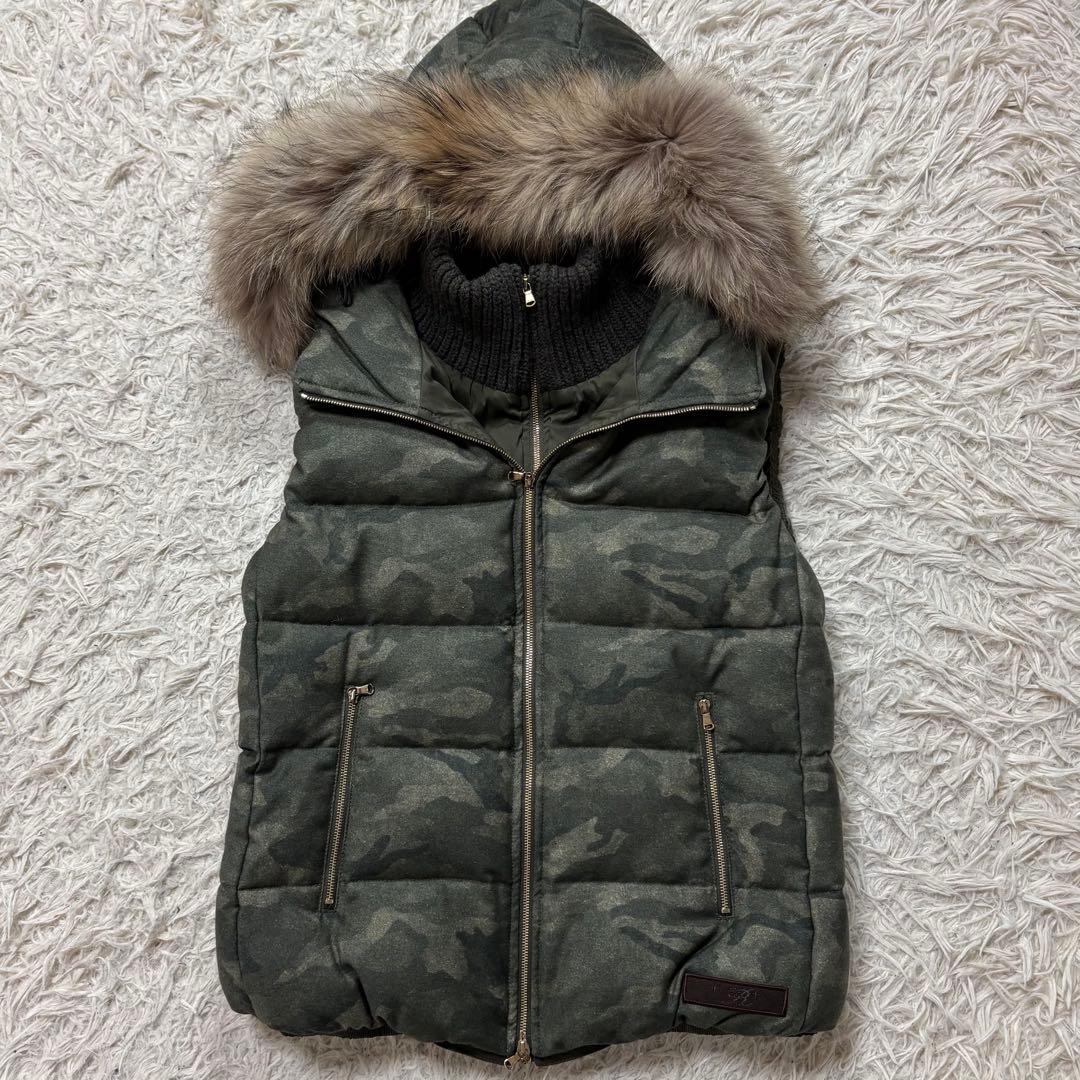 美品　タトラス ダウンジャケット　ベスト　カモフラ　リアルファー　シルク混　L