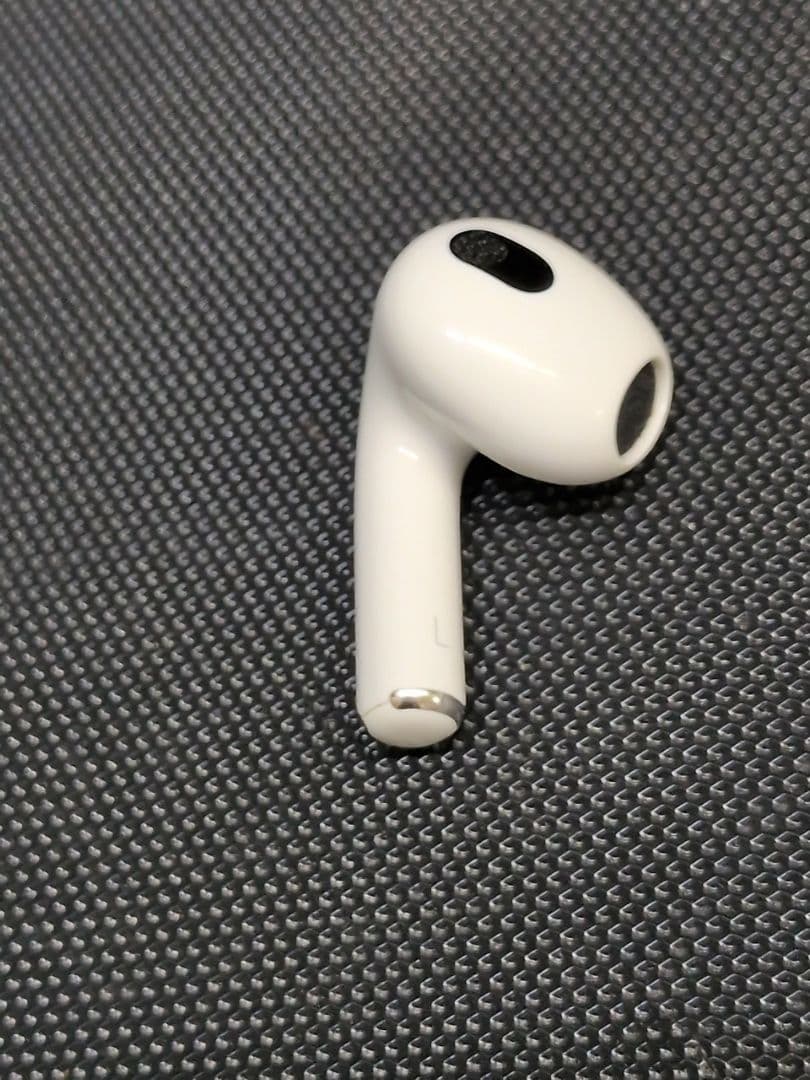 Apple AirPods第3世代 純正品 ワイヤレスイヤホン　M2655