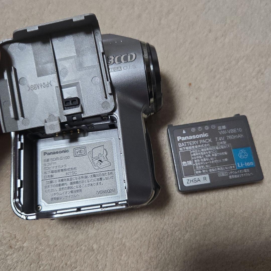 Panasonic SDR-S100 ビデオカメラ 本体 純正バッテリー·充電器