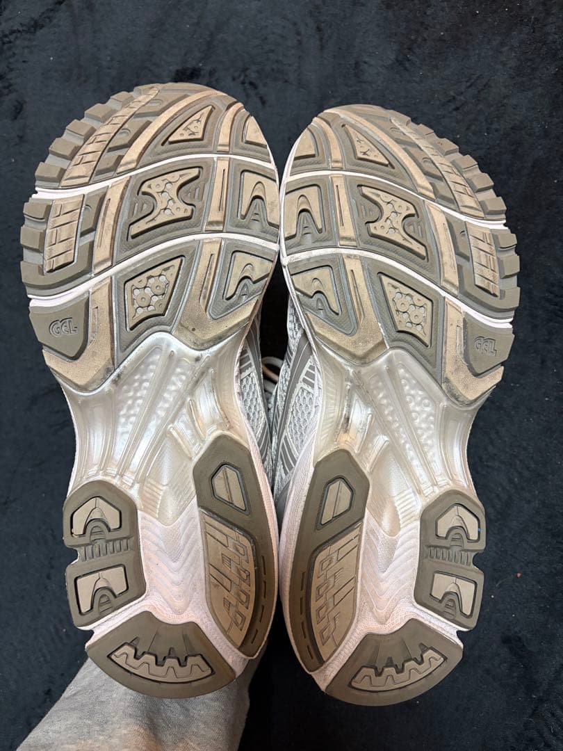 靴 ASICS GEL KAYANO14 Cloud Grey/Clay Grey