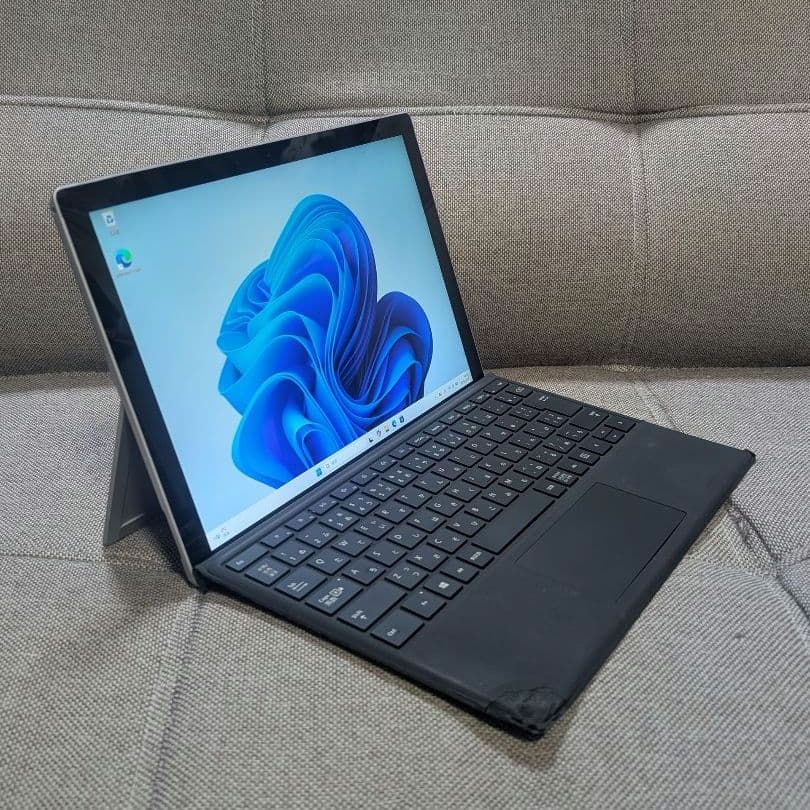 Surface Pro 7 i5 8GB 256GBタイプカバー付きⅰ