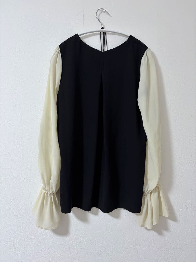 iCONOLOGY 花を着るブラウス 白木蓮　完売品 イコノロジー