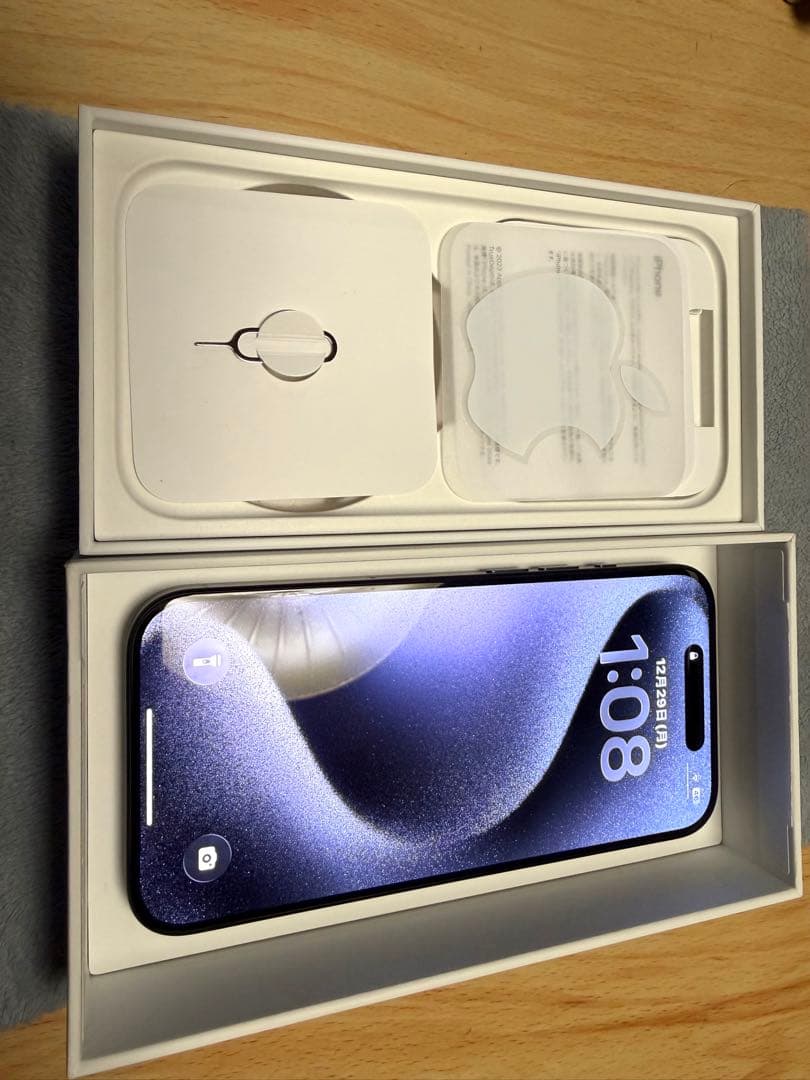 iPhone 15 Pro 256GB 本体 ブルーチタニウム SIMフリー