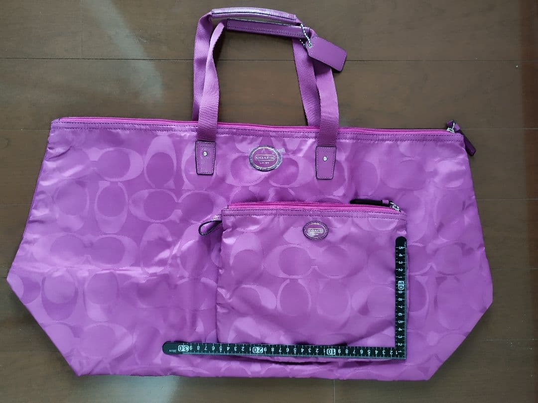 コーチ 新品 トートバッグ ポーチ エコバッグ 折りたたみ シグネチャー