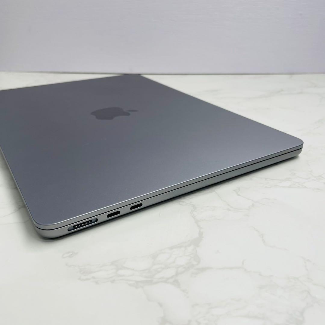 MacBook Air 2024 13 M3 8GB 256GB 100％
