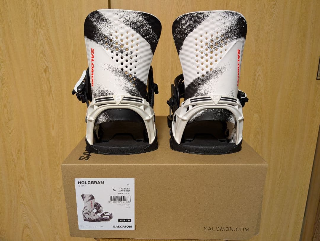 25/26 SALOMON HOLOGRAM ビンディング M SPRAYカラー