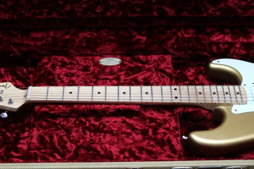 【極美品】 希少なFender USA ストラトキャスター ゴールド 2017年