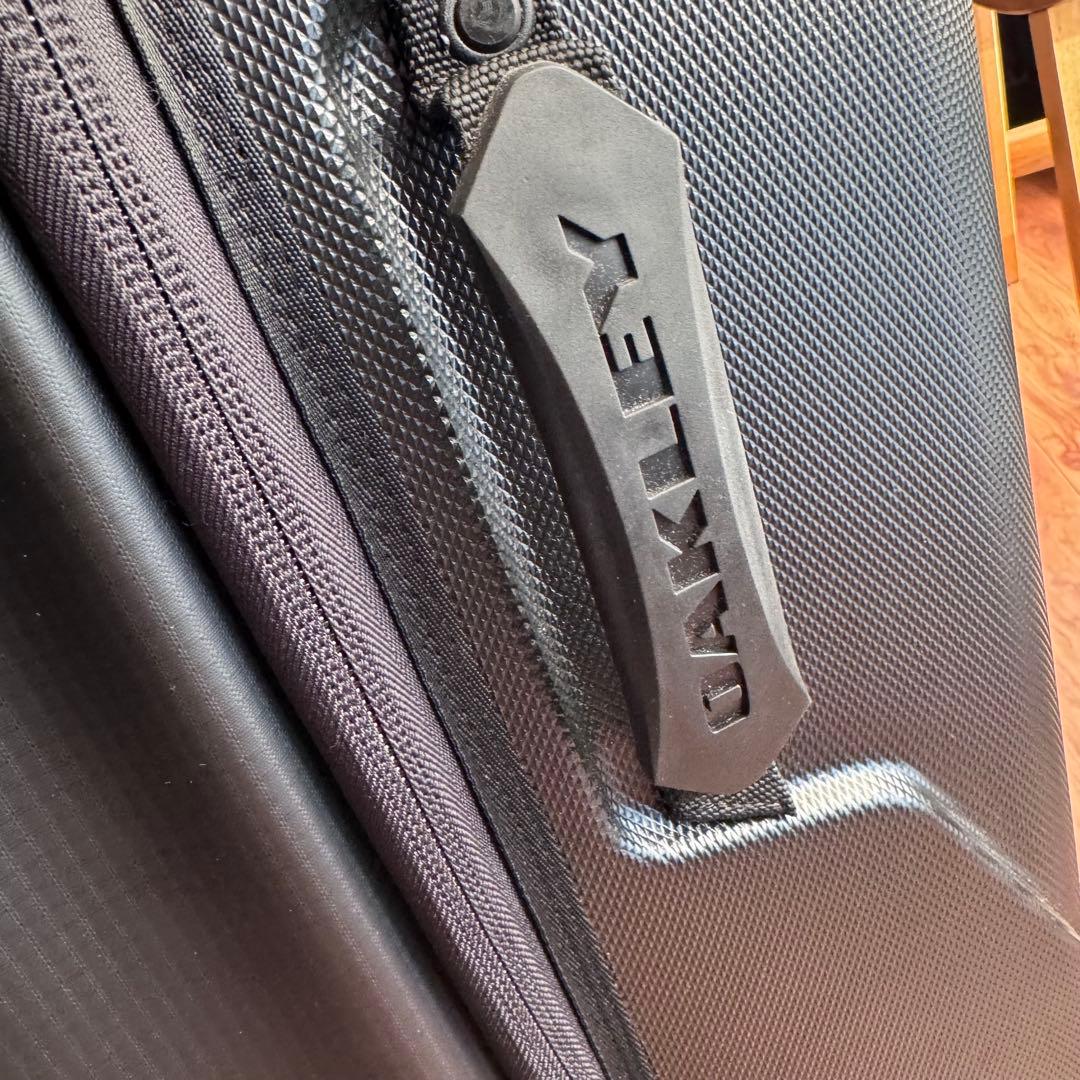 Oakley Factory Pilot スノーボードバッグ ブラック