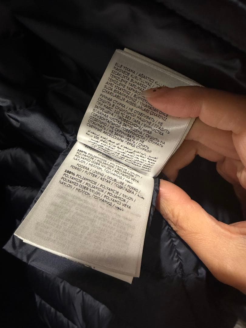 clean　MONCLER ネイビー ダウンジャケット フード付き