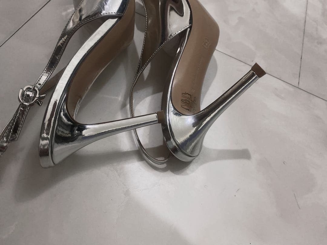 ジャンヴィトロッシ ☆ジェムストーンパンプス37シルバー