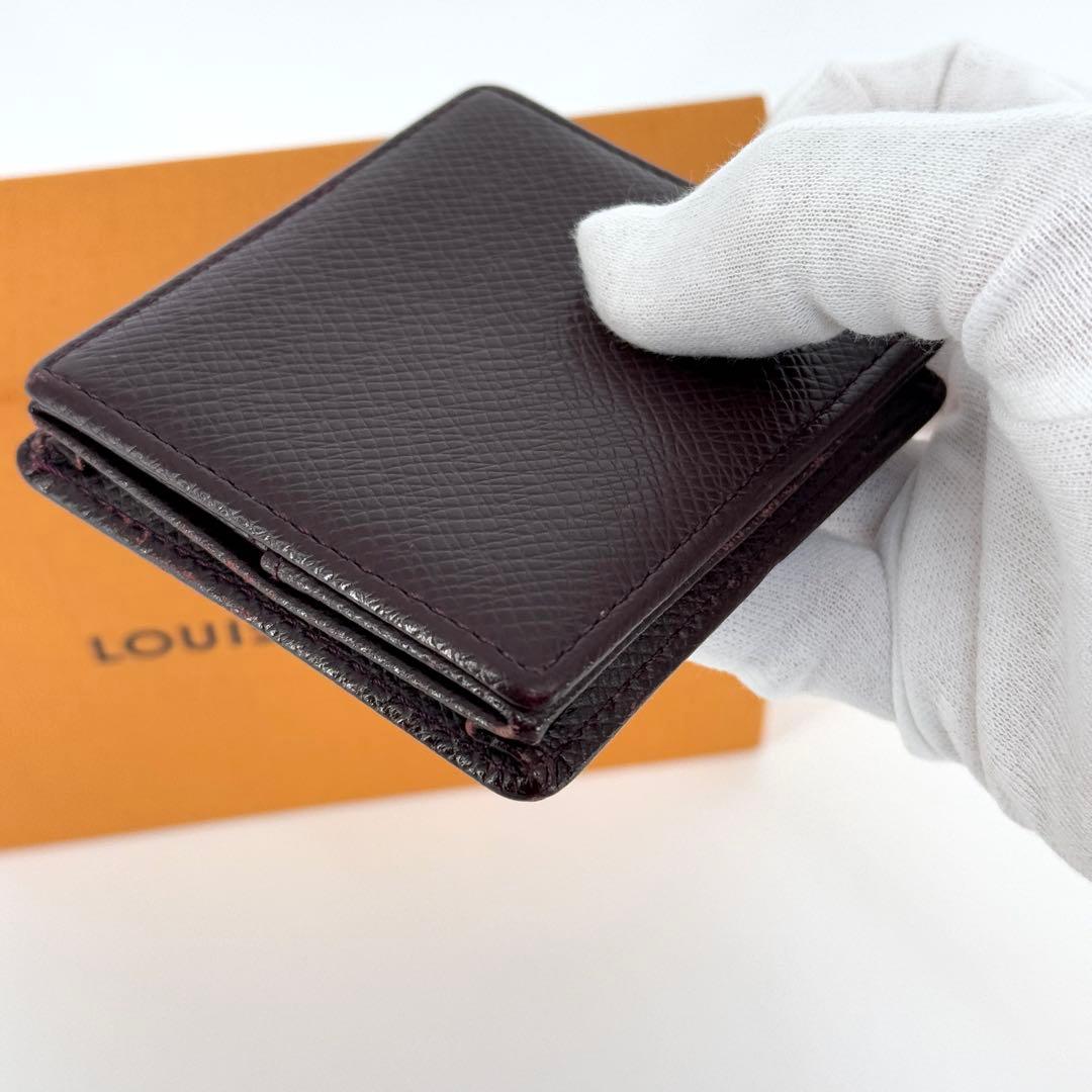 美品 ルイヴィトン タイガ ケース ポルトモネ ボワット アカジュー 紫