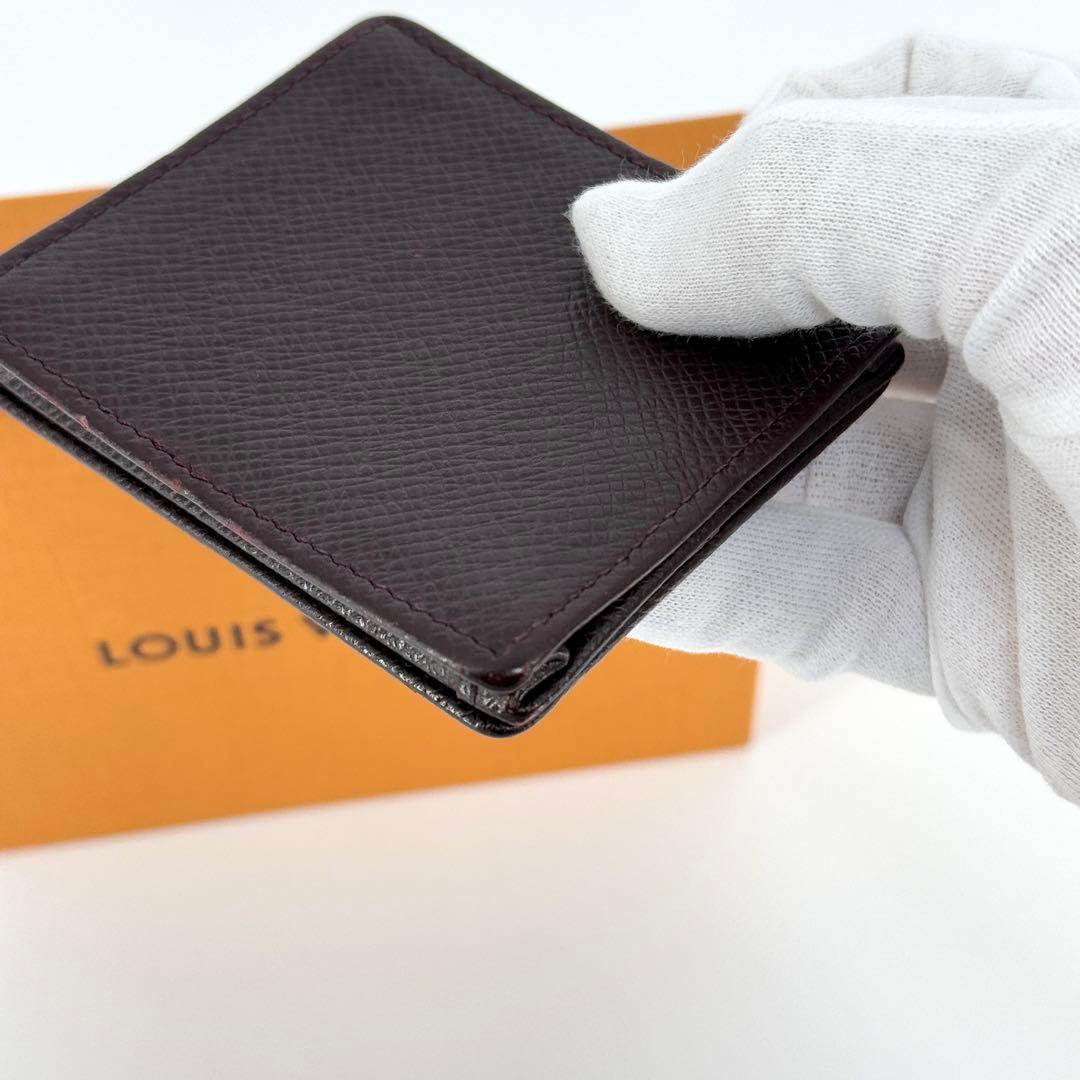 美品 ルイヴィトン タイガ ケース ポルトモネ ボワット アカジュー 紫