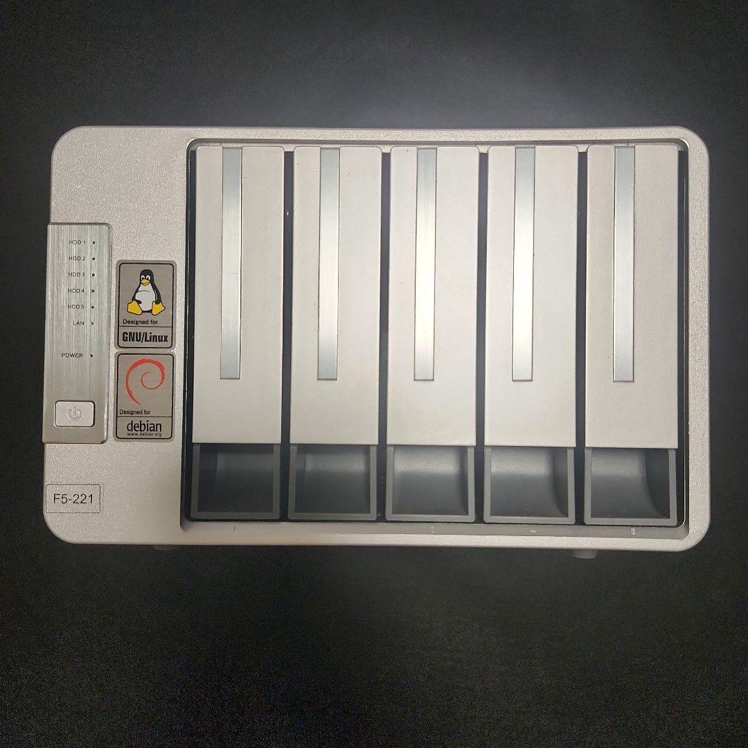 TERRAMASTER F5-221 5ベイNAS + 4GB DDR3