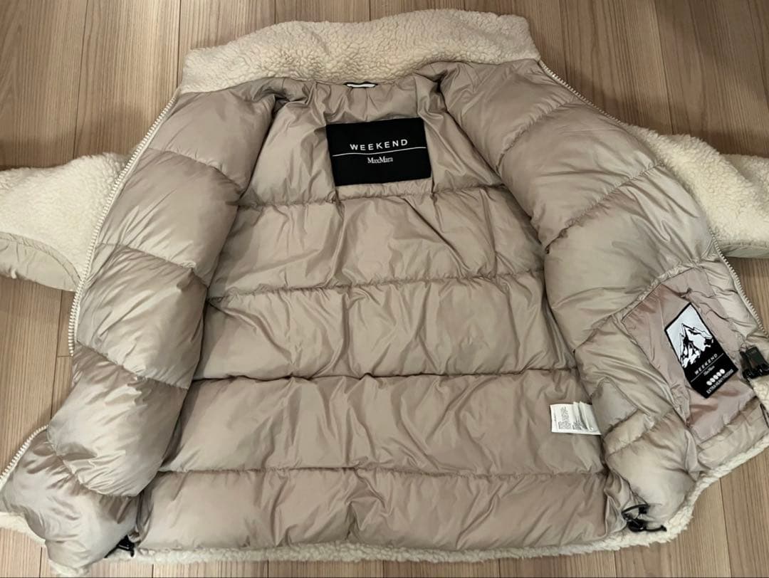 WEEKEND Max Mara ダウンジャケット モデル：ANABELA