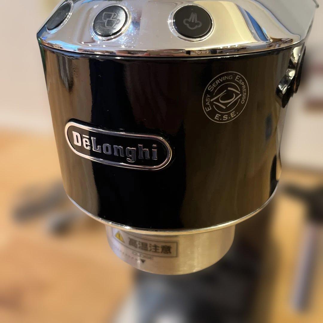 DeLonghi デディカエスプレッソカプチーノメーカー　ブラック