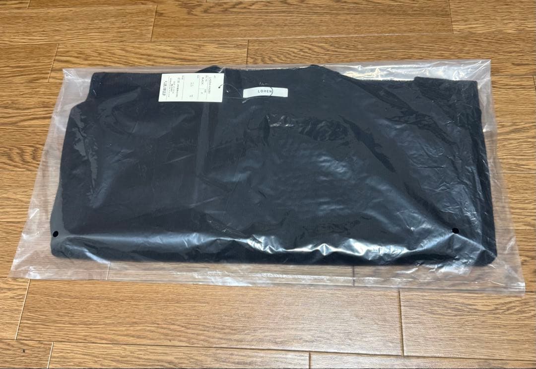 LOHEN ローヘン　SIDE SLIT KNIT ブラック ニット