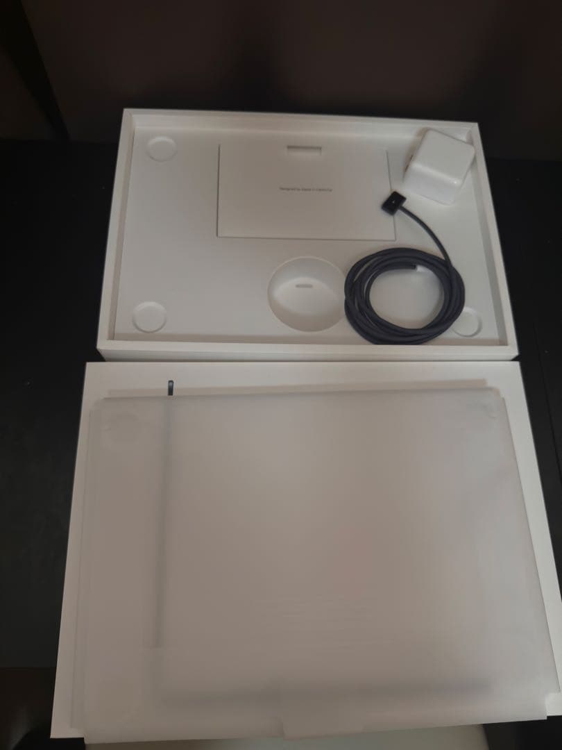 MacBook本体 macbook air m2 8 / 512GB