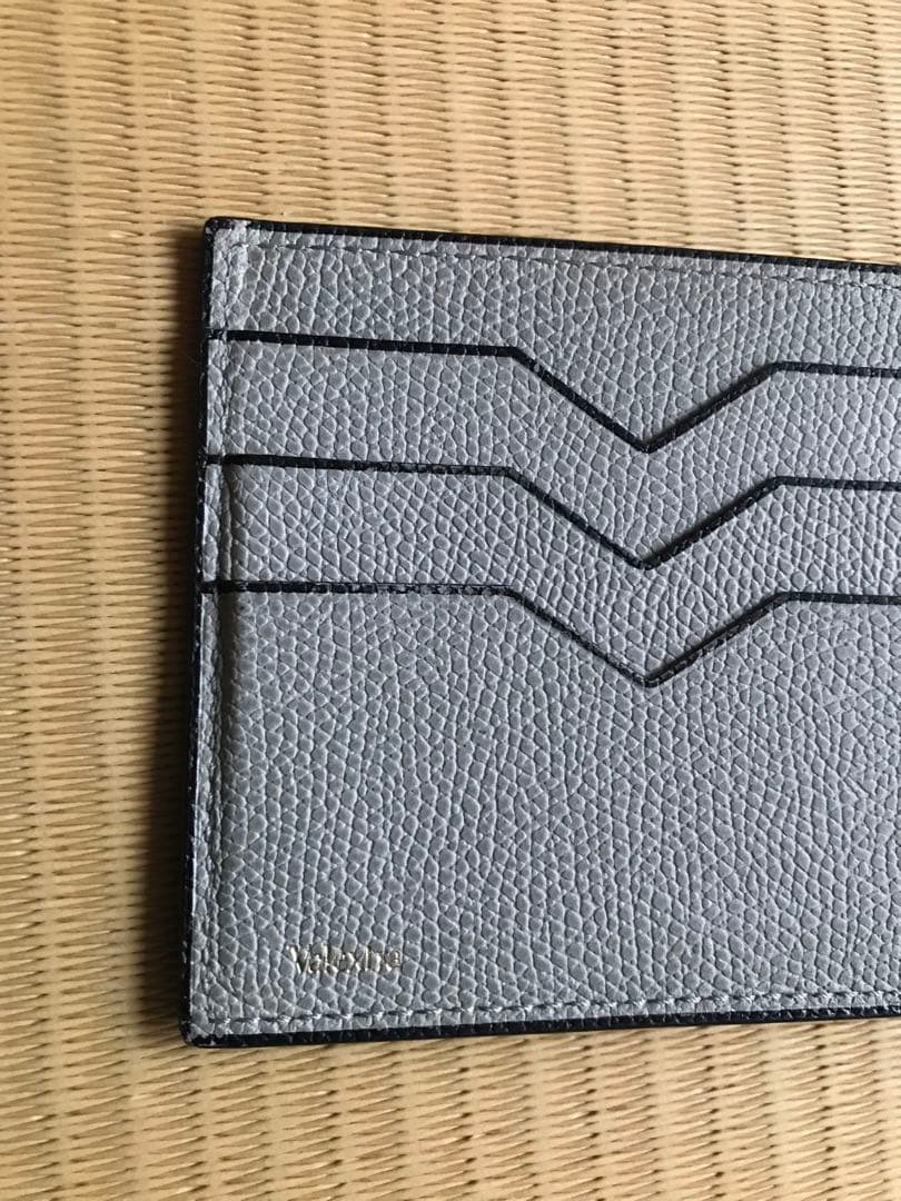 ヴァレクストラ　Valextra マネークリップ　カード入れ6枚　グレーカラー