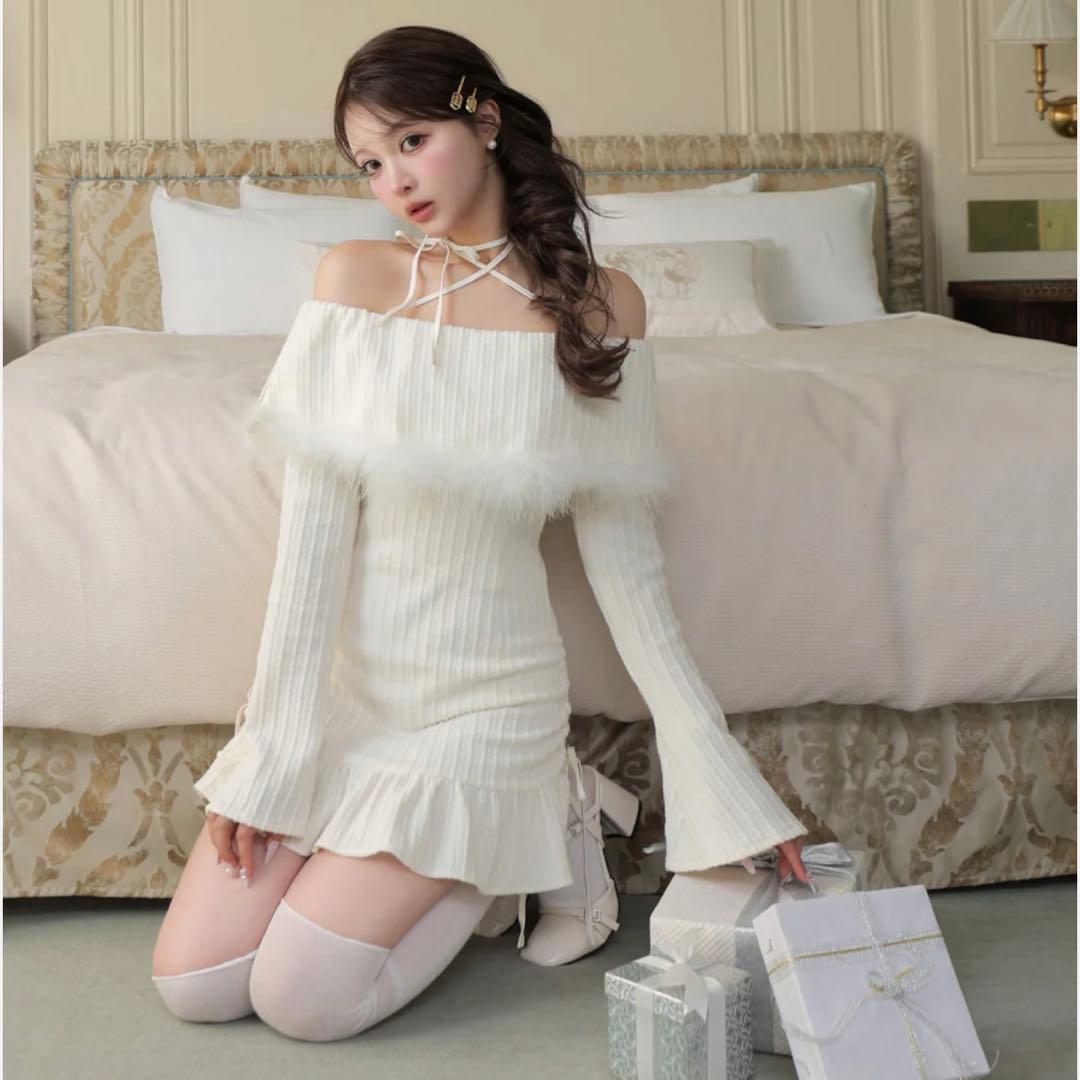 エムミーエメ Feather offshoulder mini onepiece