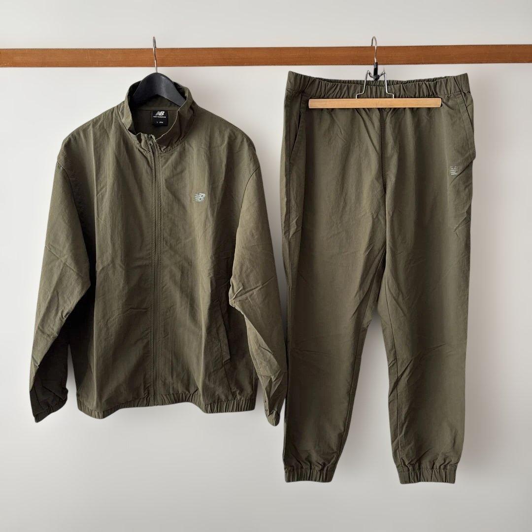newbalance ニューバランス　ナイロンセットアップ