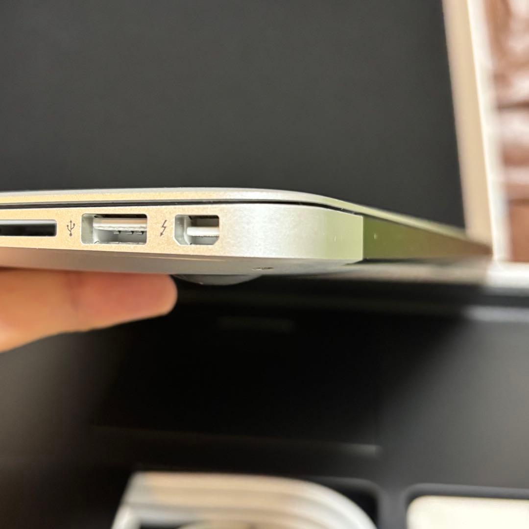 Macbook Air 13インチ A1466 2013