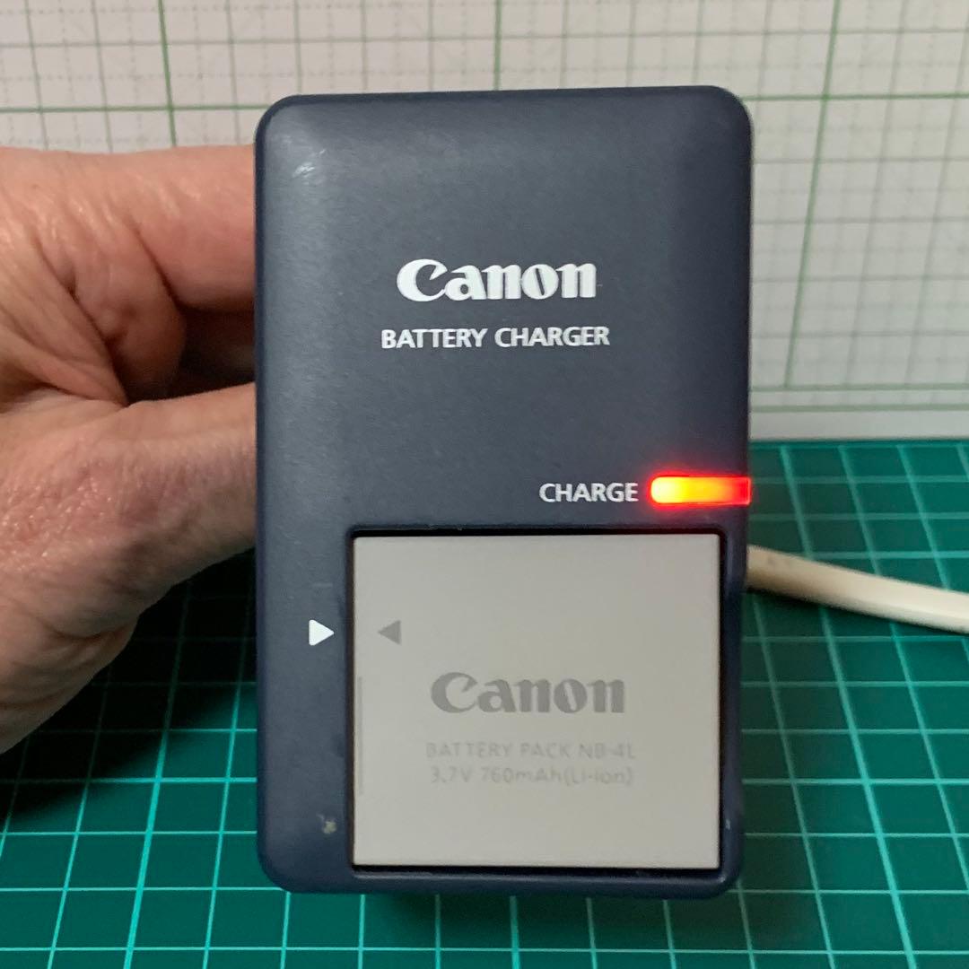 デジタルカメラ Canon iVIS mini 白 おまけマイクロSDカードつき