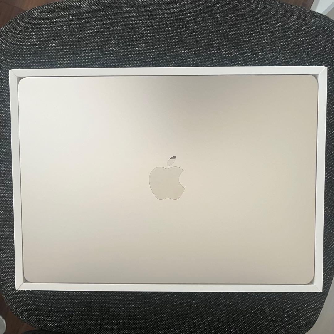 【 美品 】 MacBook Air M2 スターライト8GB 256GB