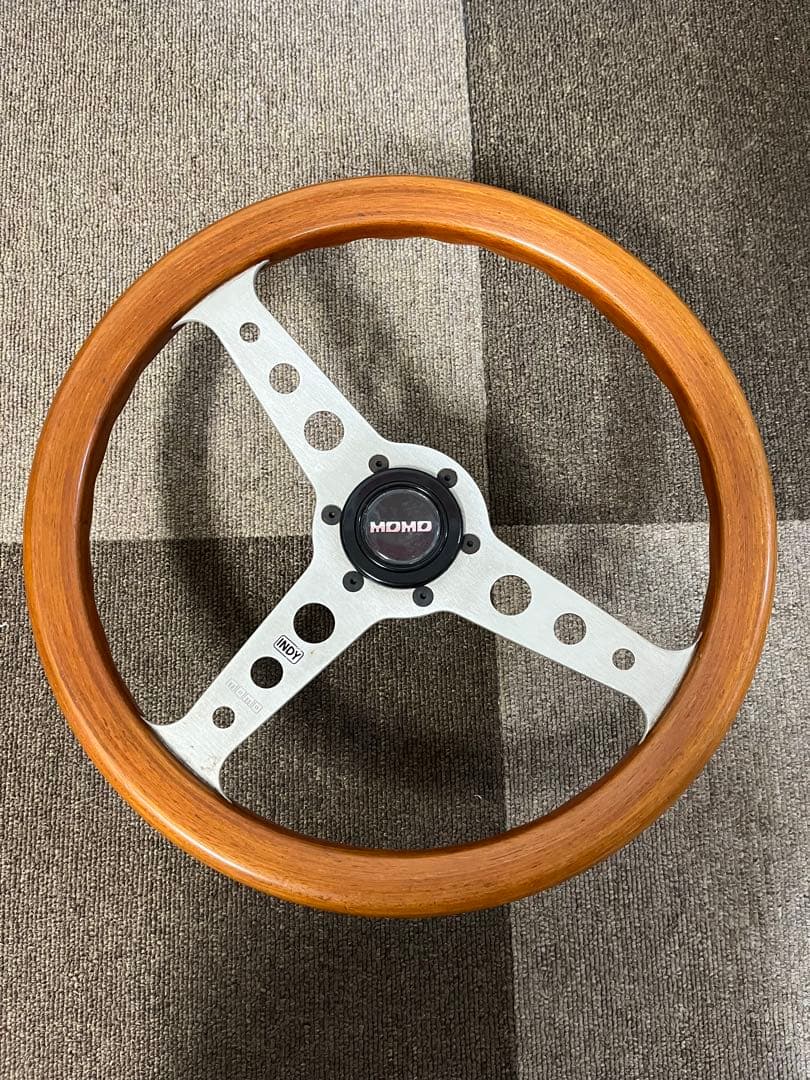MOMO INDY ウッドステアリング ハンドル　稀少 レトロ　アンティーク