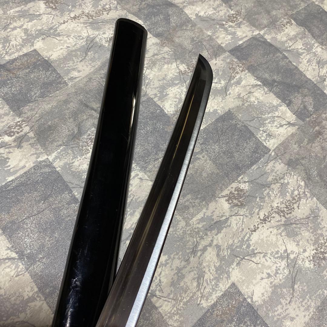 高級居合刀 灰色柄 騎馬武者絵丸鍔 黒呂鞘