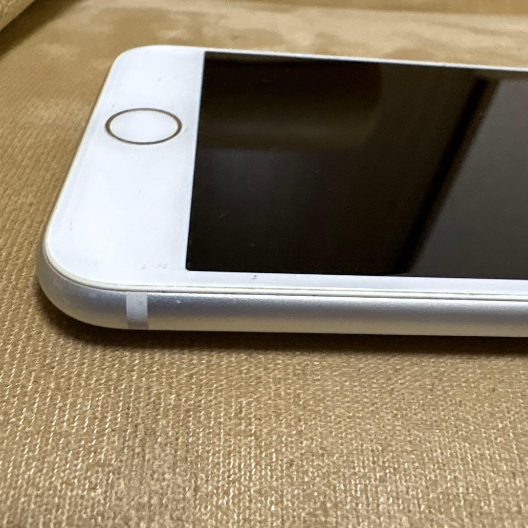 iPhone 8 64G シルバー 本体 SIMフリー（箱付き）