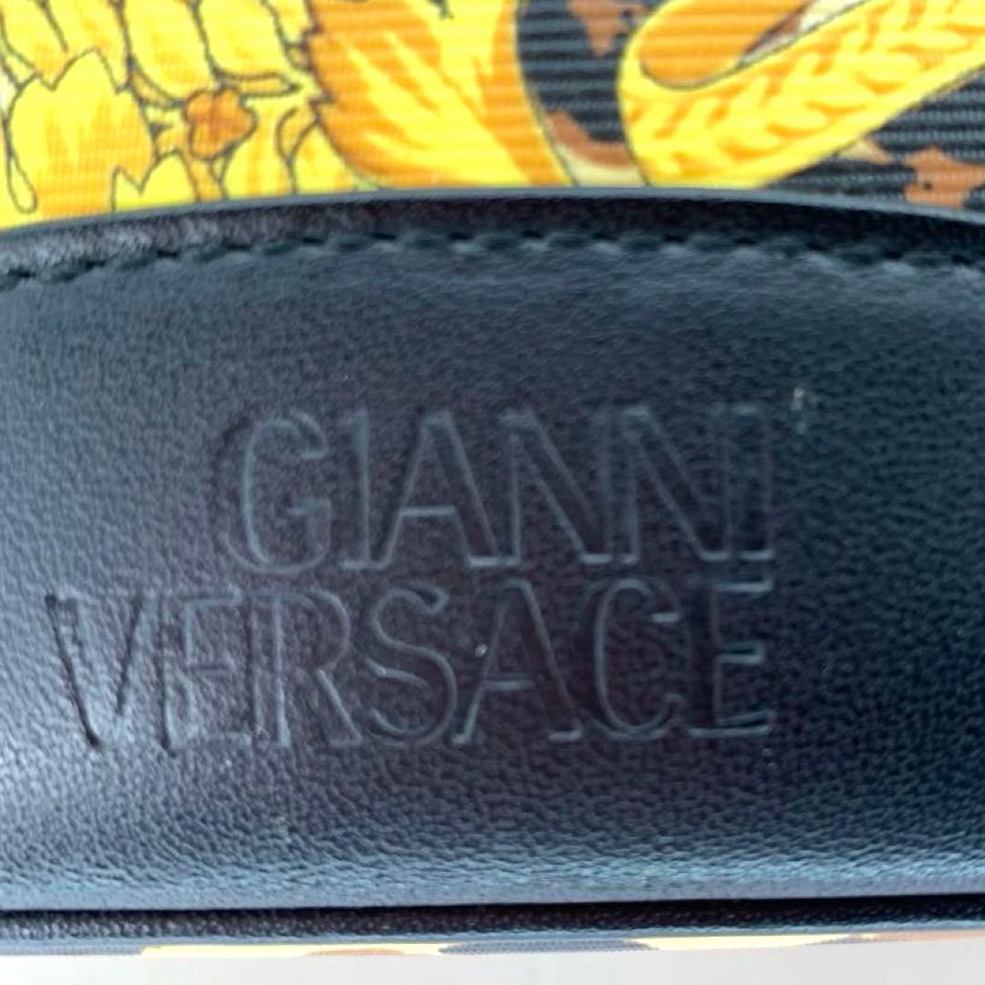美品！GIANNI VERSACE ジャンニヴェルサーチ バニティバッグ　ポーチ